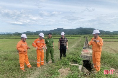 Hàng loạt sự cố điện xảy ra vì người dân thả diều